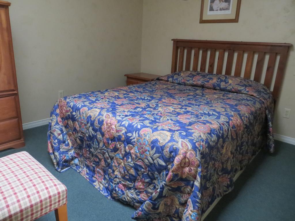 Villa Nova Motel Wasaga Beach Zimmer foto