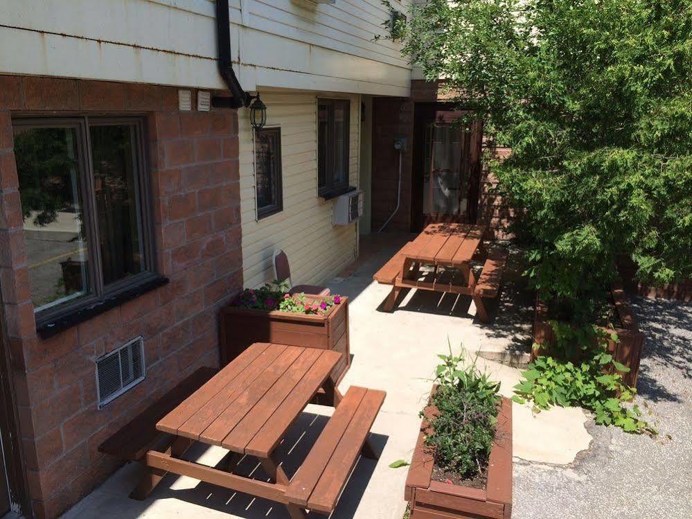 Villa Nova Motel Wasaga Beach Exterior foto